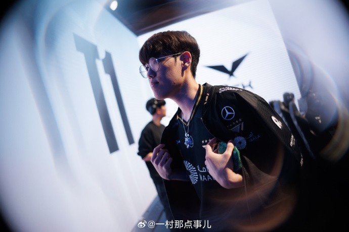 摄影师一村发布S15入围赛返图:2025.10.14 Day1